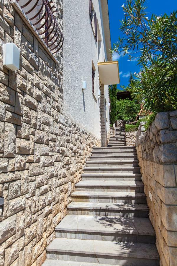 Villa Lesic Dramalj Exterior foto